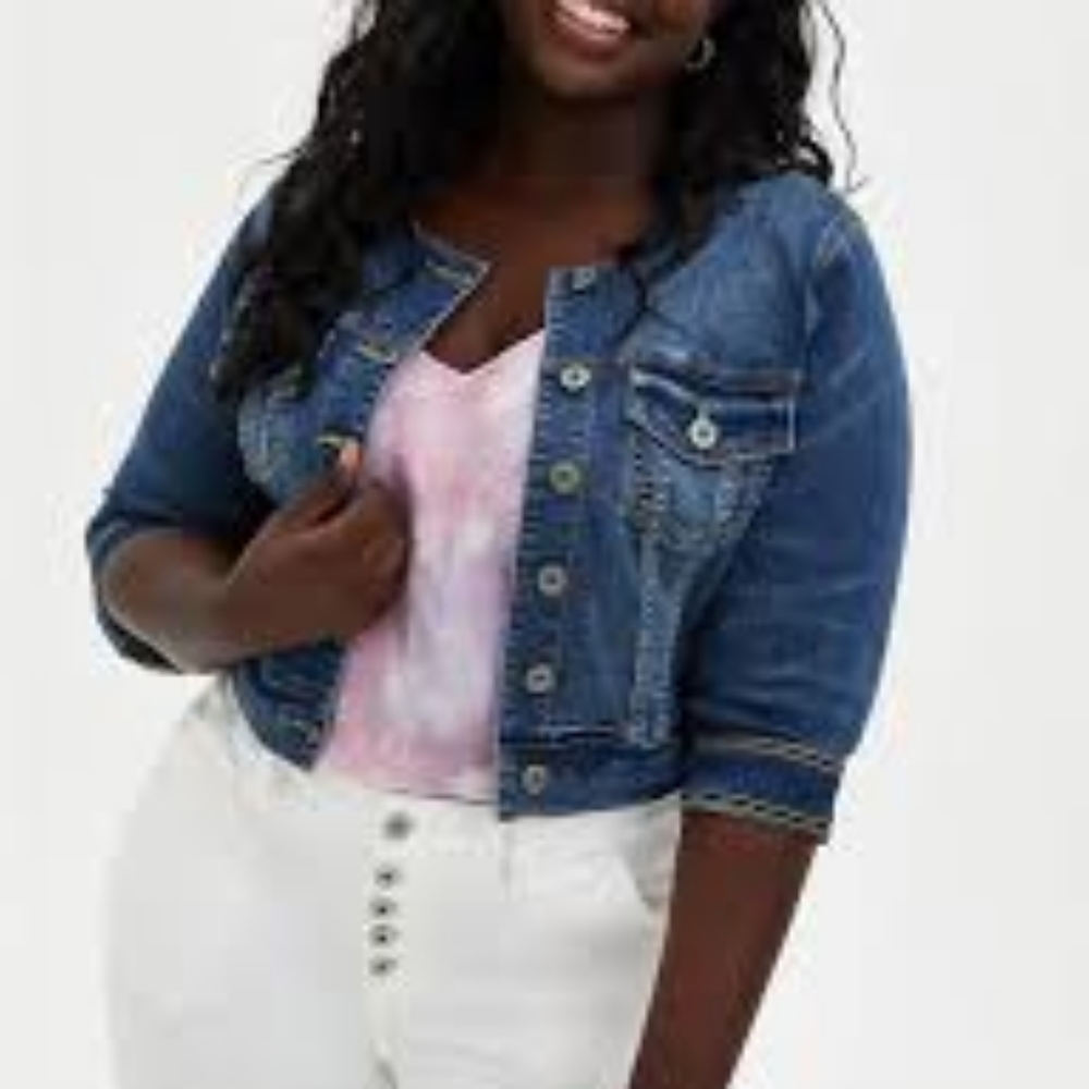 Torrid Sz. 2 Collarless Denim Jacket